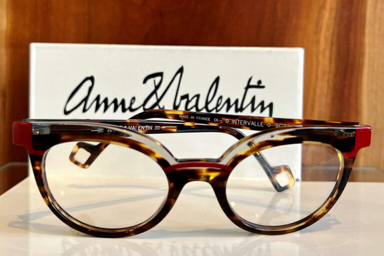 Anne et Valentin Eyewear Model INTERVALLE